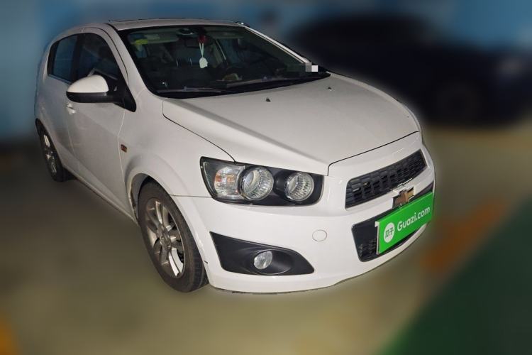 Used Chevrolet Aveo Sonic 2011 Hatchback 1.6L AT SX Front Right 45 Deg