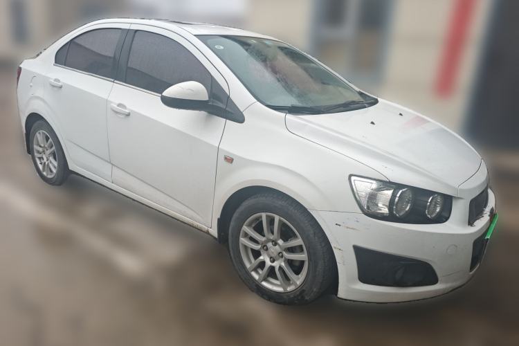 Used Chevrolet Aveo Sonic 2011 Sedan 1.6L Automatic SX Front Right 45 Deg