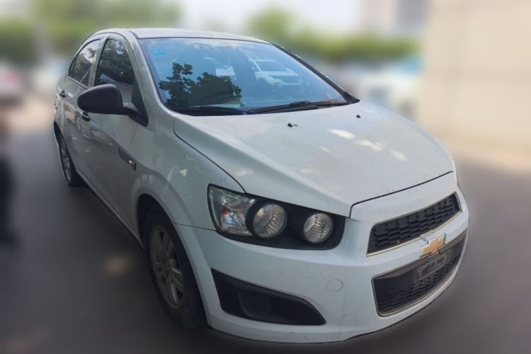 Used Chevrolet Aveo Sonic 2011 Sedan 1.4L MT SL Front Right 45 Deg