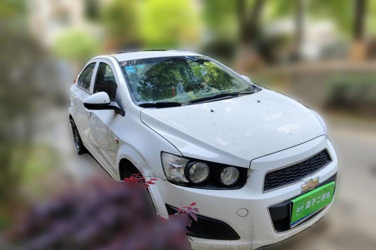 Used Chevrolet Aveo Sonic 2011 Sedan 1.4L MT SL Front Right 45 Deg