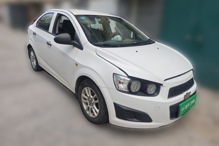 Used Chevrolet Aveo Sonic 2011 Sedan 1.4L MT SL Front Right 45 Deg