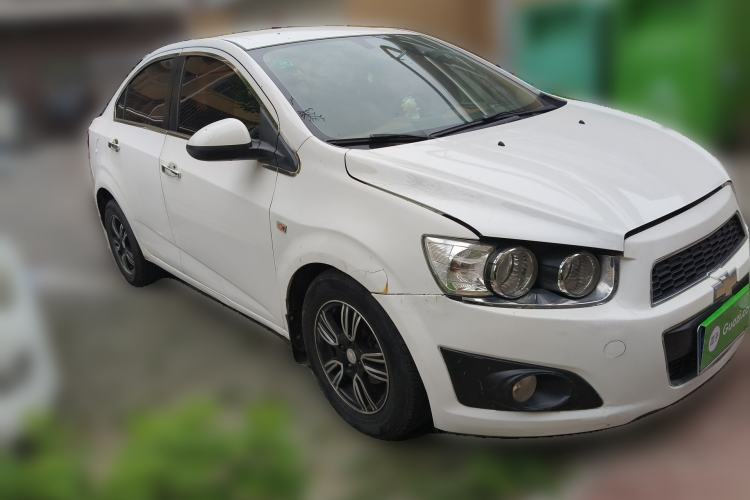 Used Chevrolet Aveo Sonic 2011 Sedan 1.4L MT SL Front Right 45 Deg