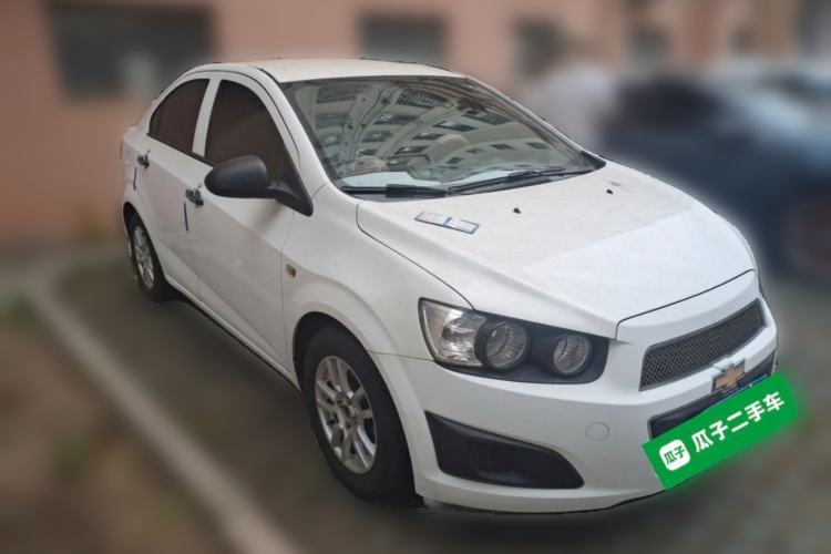 Used Chevrolet Aveo Sonic 2011 Sedan 1.4L MT SL Front Right 45 Deg