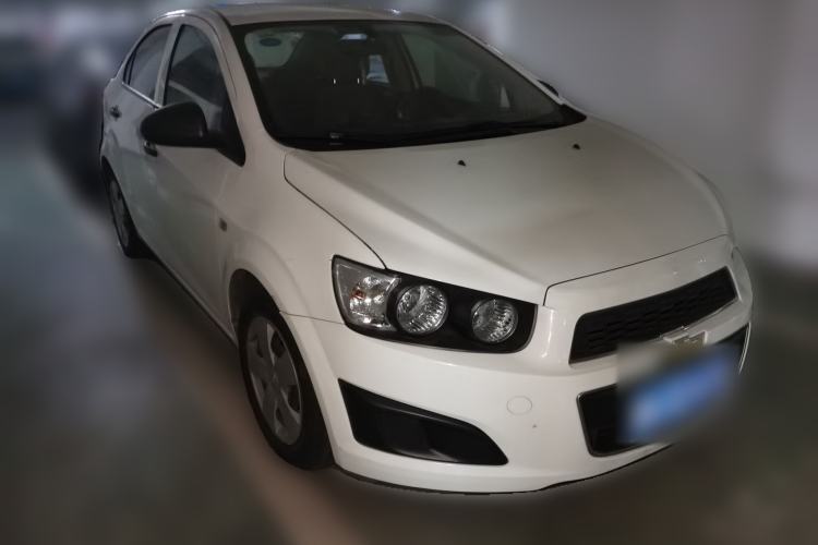 Used Chevrolet Aveo Sonic 2011 Sedan 1.4L MT SL Front Right 45 Deg