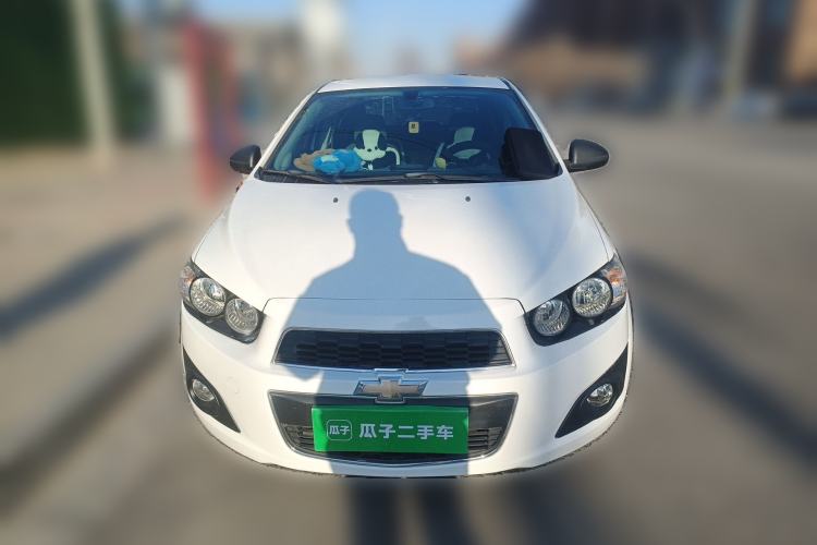 Used Chevrolet Aveo Sonic 2011 Sedan 1.4L MT SL Front