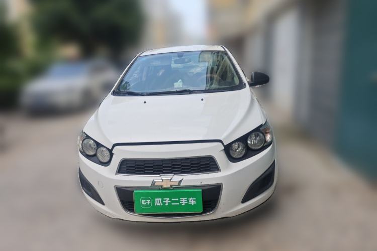 Used Chevrolet Aveo Sonic 2011 Sedan 1.4L MT SL Front