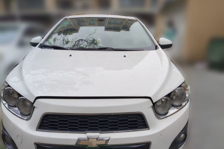 Used Chevrolet Aveo Sonic 2011 Sedan 1.4L MT SL Front