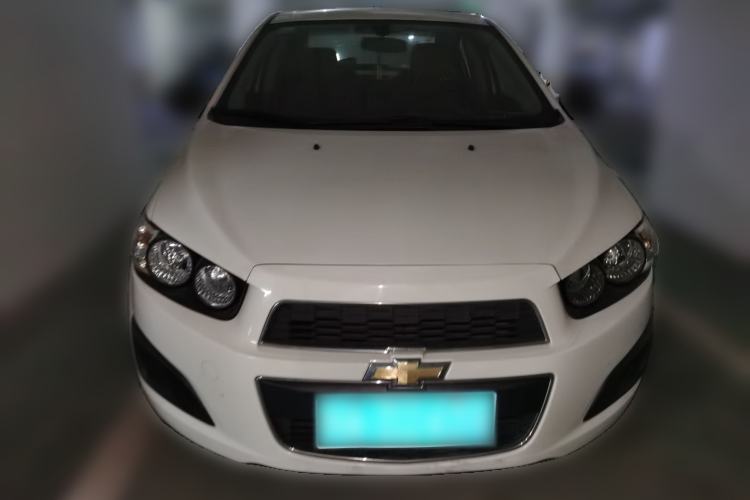 Used Chevrolet Aveo Sonic 2011 Sedan 1.4L MT SL Front