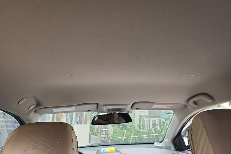 Used Chevrolet Aveo Sonic 2011 Sedan 1.4L MT SL Headliner