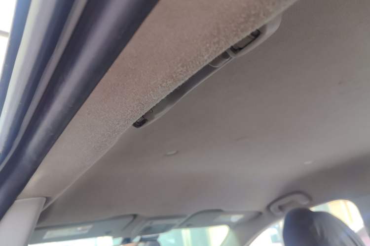 Used Chevrolet Aveo Sonic 2011 Sedan 1.4L MT SL Headliner