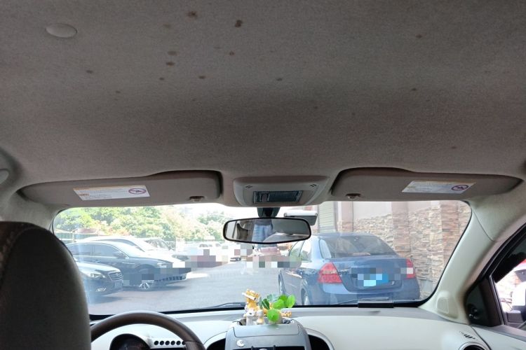 Used Chevrolet Aveo Sonic 2011 Sedan 1.4L MT SL Headliner