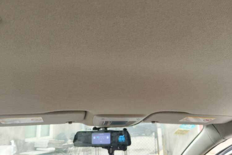 Used Chevrolet Aveo Sonic 2011 Sedan 1.4L MT SL Headliner