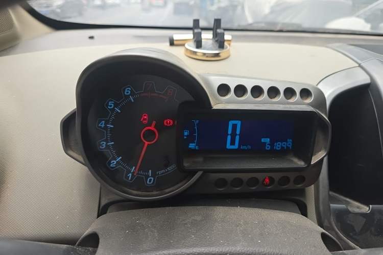 Used Chevrolet Aveo Sonic 2011 Sedan 1.4L MT SL Instrument Cluster