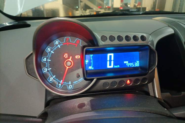 Used Chevrolet Aveo Sonic 2011 Sedan 1.4L Manual Transmission SE Instrument Cluster