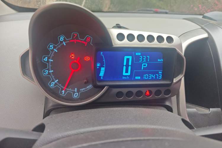 Used Chevrolet Aveo Sonic 2011 Sedan 1.6L Automatic SX Instrument Cluster