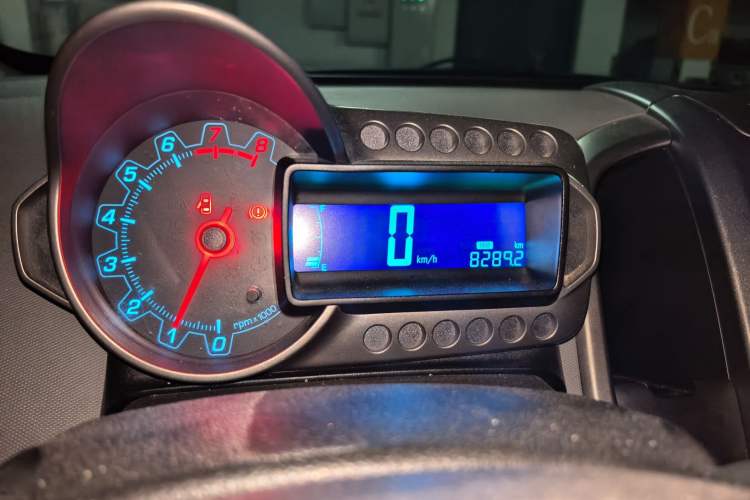 Used Chevrolet Aveo Sonic 2011 Hatchback 1.4L MT SE Instrument Cluster