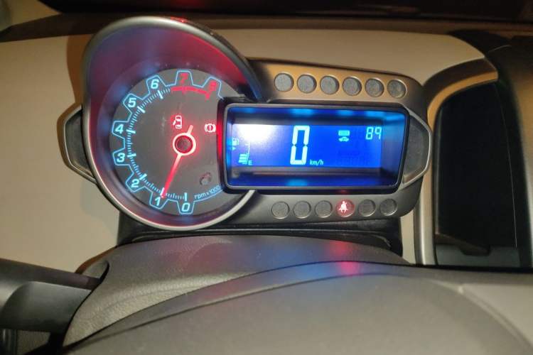 Used Chevrolet Aveo Sonic 2011 Sedan 1.4L Manual Transmission SE Instrument Cluster