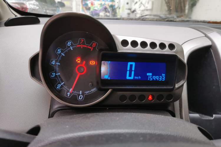 Used Chevrolet Aveo Sonic 2011 Sedan 1.4L MT SL Instrument Cluster
