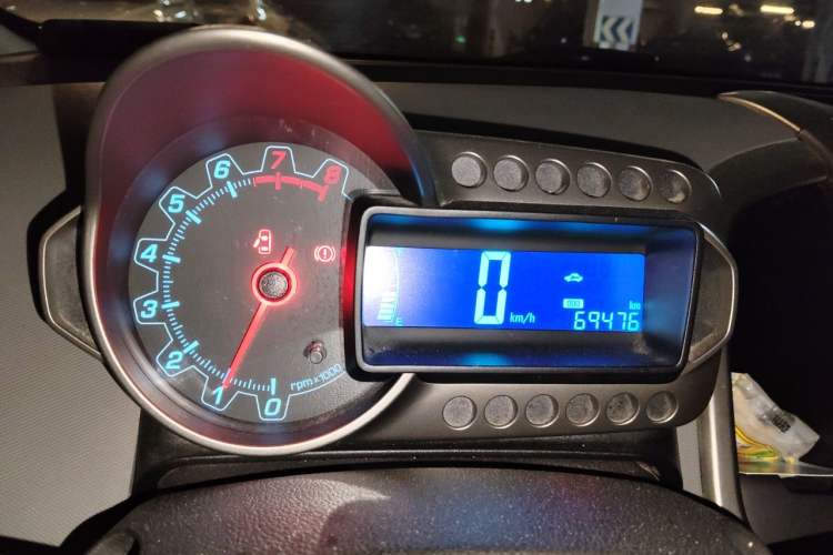 Used Chevrolet Aveo Sonic 2011 Sedan 1.4L Manual Transmission SE Instrument Cluster