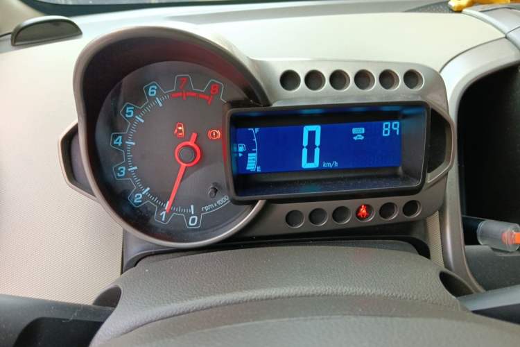 Used Chevrolet Aveo Sonic 2011 Sedan 1.4L MT SL Instrument Cluster