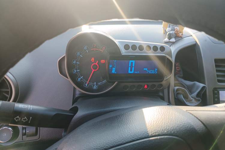 Used Chevrolet Aveo Sonic 2011 Sedan 1.4L MT SL Instrument Cluster