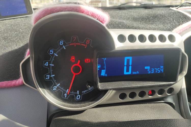 Used Chevrolet Aveo Sonic 2011 Sedan 1.4L Manual Transmission SE Instrument Cluster