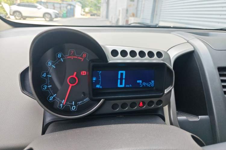 Used Chevrolet Aveo Sonic 2011 Sedan 1.4L Manual Transmission SE Instrument Cluster