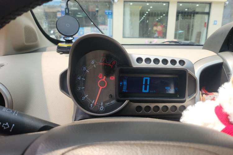 Used Chevrolet Aveo Sonic 2011 Sedan 1.4L Manual Transmission SE Instrument Cluster