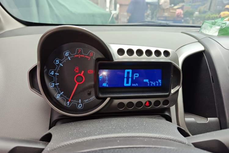 Used Chevrolet Aveo Sonic 2011 Hatchback 1.4L Automatic SE Instrument Cluster