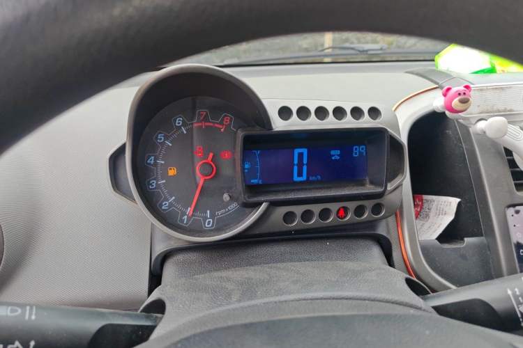 Used Chevrolet Aveo Sonic 2011 Hatchback 1.4L MT SE Instrument Cluster