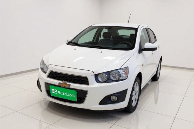 Used Chevrolet Aveo Sonic 2011 Sedan 1.4L Manual Transmission SE