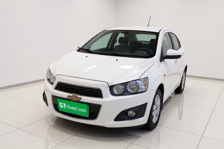 Used Chevrolet Aveo Sonic 2011 Sedan 1.4L Manual Transmission SE Guazi used car, China used car export, Used car for sale, Used Chevrolet cars, Cheapest cars for sale