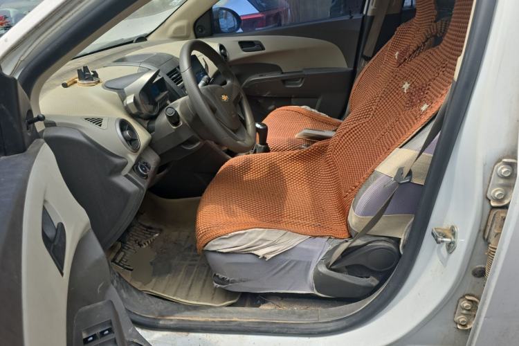 Used Chevrolet Aveo Sonic 2011 Sedan 1.4L MT SL Left Front Seat