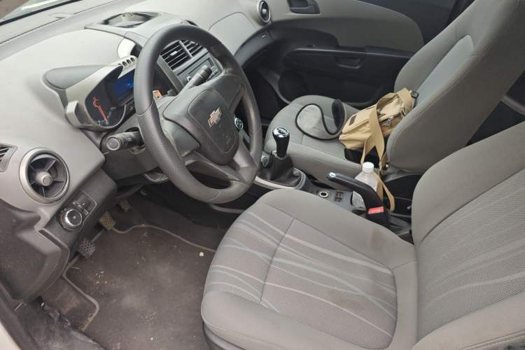 Used Chevrolet Aveo Sonic 2011 Sedan 1.4L MT SL Left Front Seat