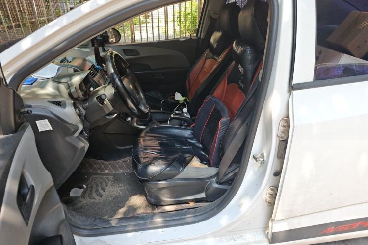 Used Chevrolet Aveo Sonic 2011 Sedan 1.4L MT SL Left Front Seat