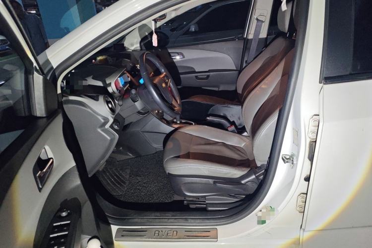 Used Chevrolet Aveo Sonic 2011 Hatchback 1.6L AT SX Left Front Seat