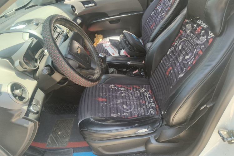 Used Chevrolet Aveo Sonic 2011 Sedan 1.4L MT SL Left Front Seat