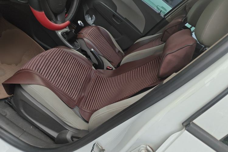 Used Chevrolet Aveo Sonic 2011 Sedan 1.4L MT SL Left Front Seat