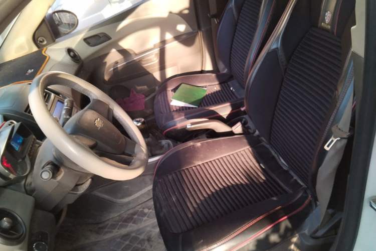 Used Chevrolet Aveo Sonic 2011 Sedan 1.4L MT SL Left Front Seat