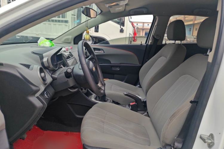 Used Chevrolet Aveo Sonic 2011 Hatchback 1.4L MT SE Left Front Seat