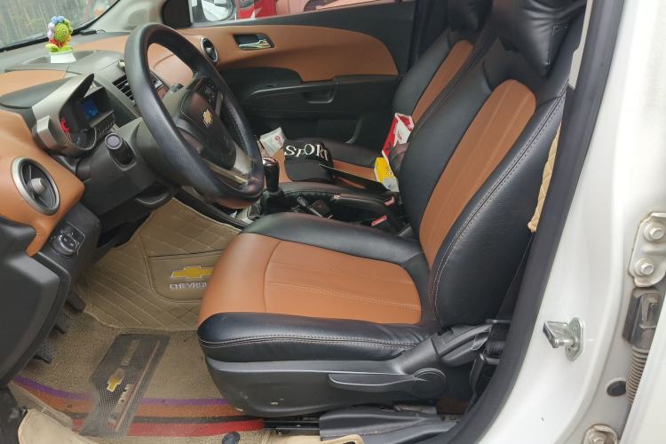 Used Chevrolet Aveo Sonic 2011 Sedan 1.4L MT SL Left Front Seat