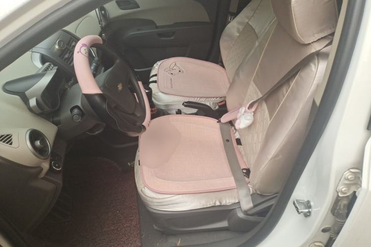 Used Chevrolet Aveo Sonic 2011 Sedan 1.4L MT SL Left Front Seat