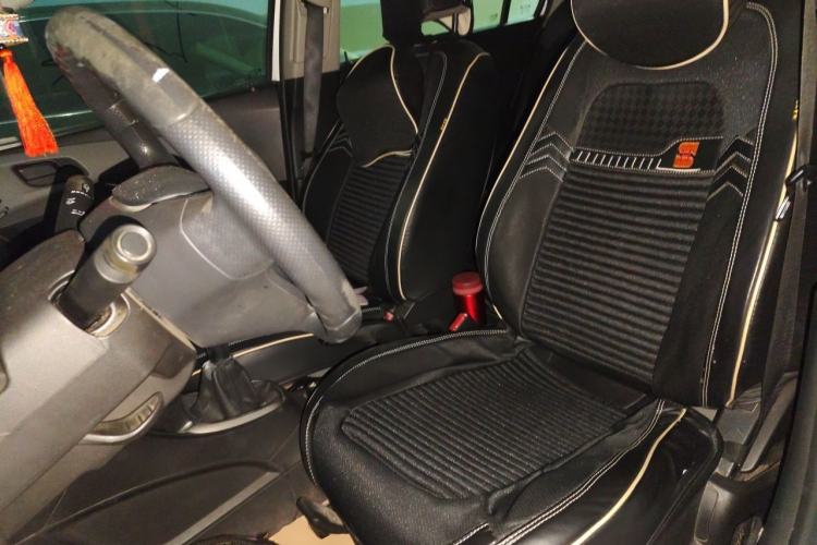 Used Chevrolet Aveo Sonic 2011 Sedan 1.4L MT SL Left Front Seat