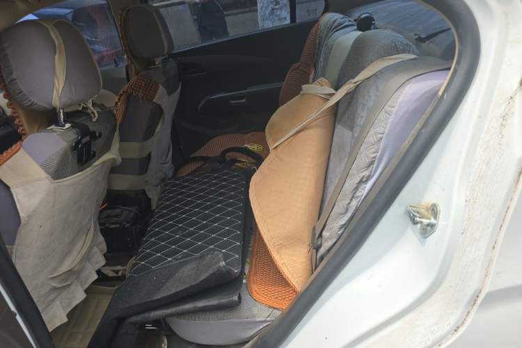 Used Chevrolet Aveo Sonic 2011 Sedan 1.4L MT SL Left Rear Seat