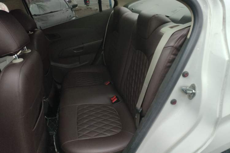 Used Chevrolet Aveo Sonic 2011 Sedan 1.4L MT SL Left Rear Seat