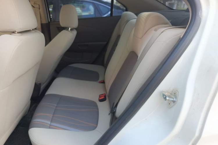 Used Chevrolet Aveo Sonic 2011 Sedan 1.4L MT SL Left Rear Seat