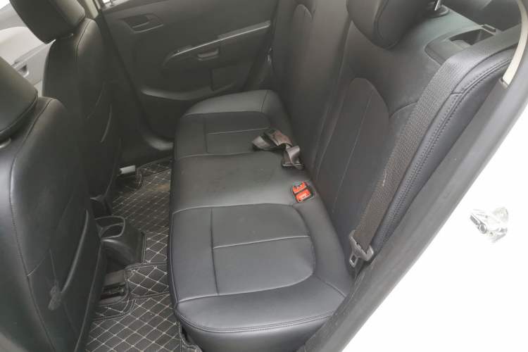 Used Chevrolet Aveo Sonic 2011 Sedan 1.4L MT SL Left Rear Seat