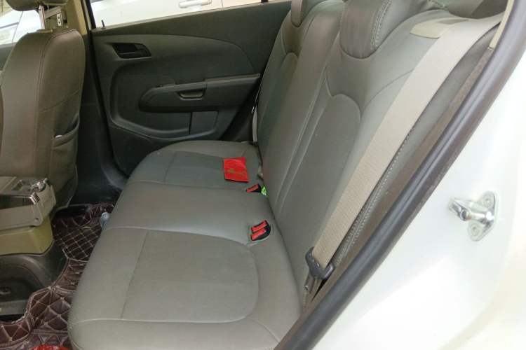Used Chevrolet Aveo Sonic 2011 Sedan 1.4L MT SL Left Rear Seat