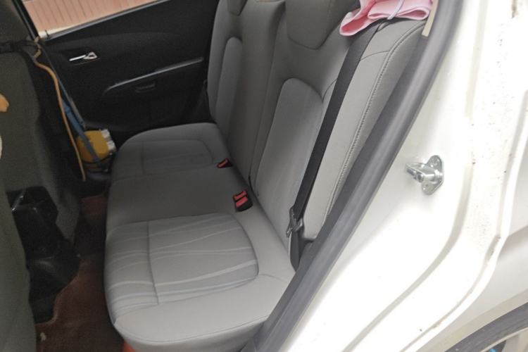 Used Chevrolet Aveo Sonic 2011 Sedan 1.4L Manual Transmission SE Left Rear Seat