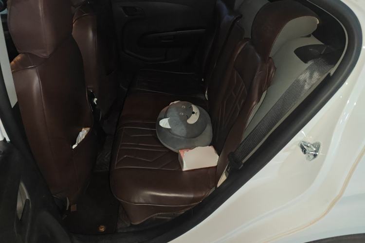 Used Chevrolet Aveo Sonic 2011 Sedan 1.4L MT SL Left Rear Seat